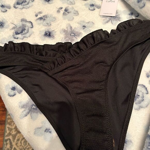 CUPSHE New with tags black ruffle bikini crossover front bottoms textured XL - Picture 9 of 9